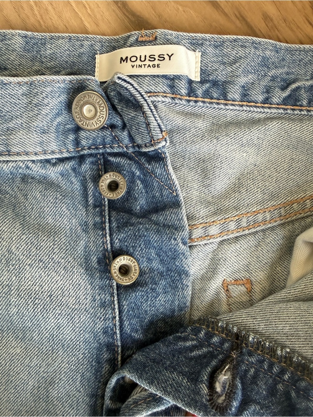 MOUSSY Light Wash Distressed Denim Cutoff Shorts Button-fly size 30/31 - Picture 2 of 7
